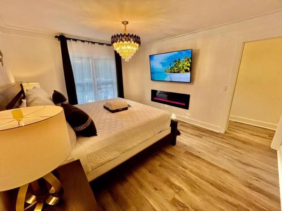Luxury City Loft In Gainesville B ภายนอก รูปภาพ
